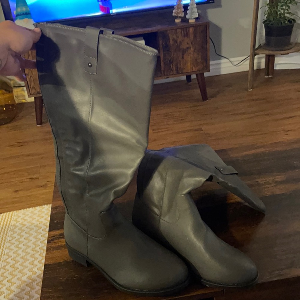 Torrid knee high boots